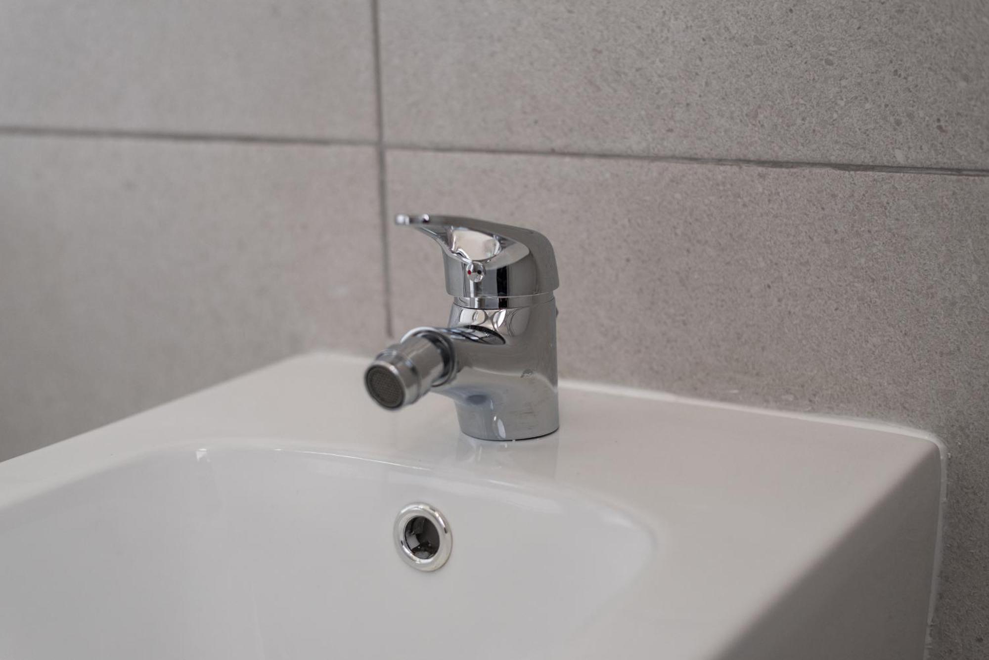 Travelershome Ciampino Airport Guesthouse 600M To Airport ภายนอก รูปภาพ