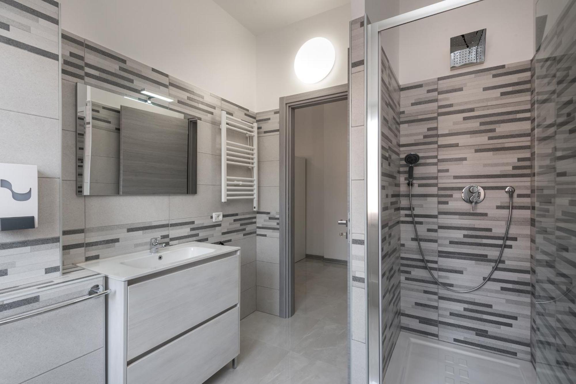 Travelershome Ciampino Airport Guesthouse 600M To Airport ภายนอก รูปภาพ