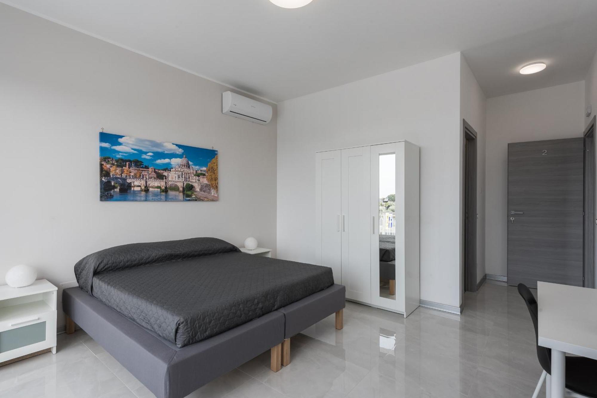 Travelershome Ciampino Airport Guesthouse 600M To Airport ภายนอก รูปภาพ