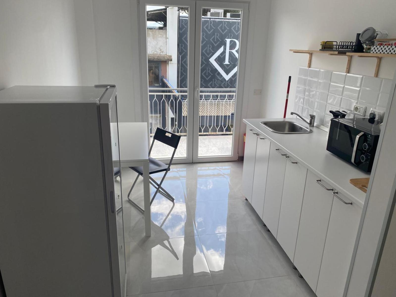 Travelershome Ciampino Airport Guesthouse 600M To Airport ภายนอก รูปภาพ